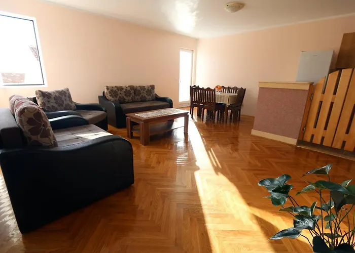 Apartments Pax